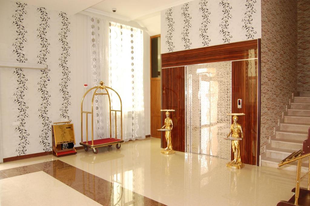 Xudaferin Hotel Baku Exterior photo