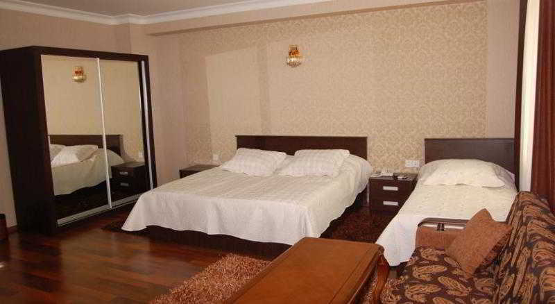Xudaferin Hotel Baku Exterior photo